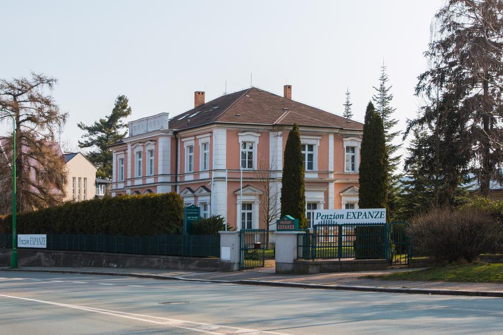 Expanze Jaromer Hotel Exterior photo